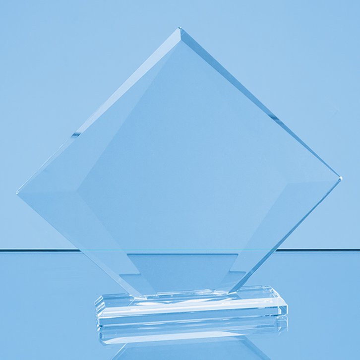 18.5cm x 21.5cm x 10mm Clear Glass Vision Diamond Award in a Gift Box