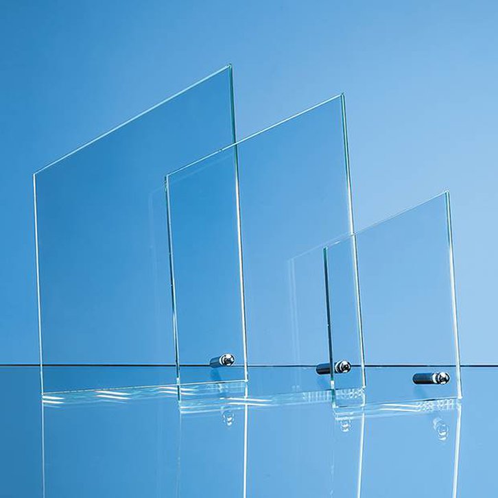 20.5cm x 12.5cm x 1cm Jade Glass Peak with Chrome Pin